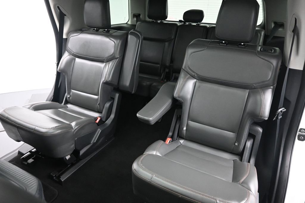 Certified 2025 Ford Expedition Active AWD/4WD image 22