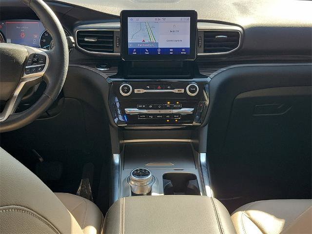 Certified 2022 Ford Explorer Limited w/ Equipment Group 301A image 17