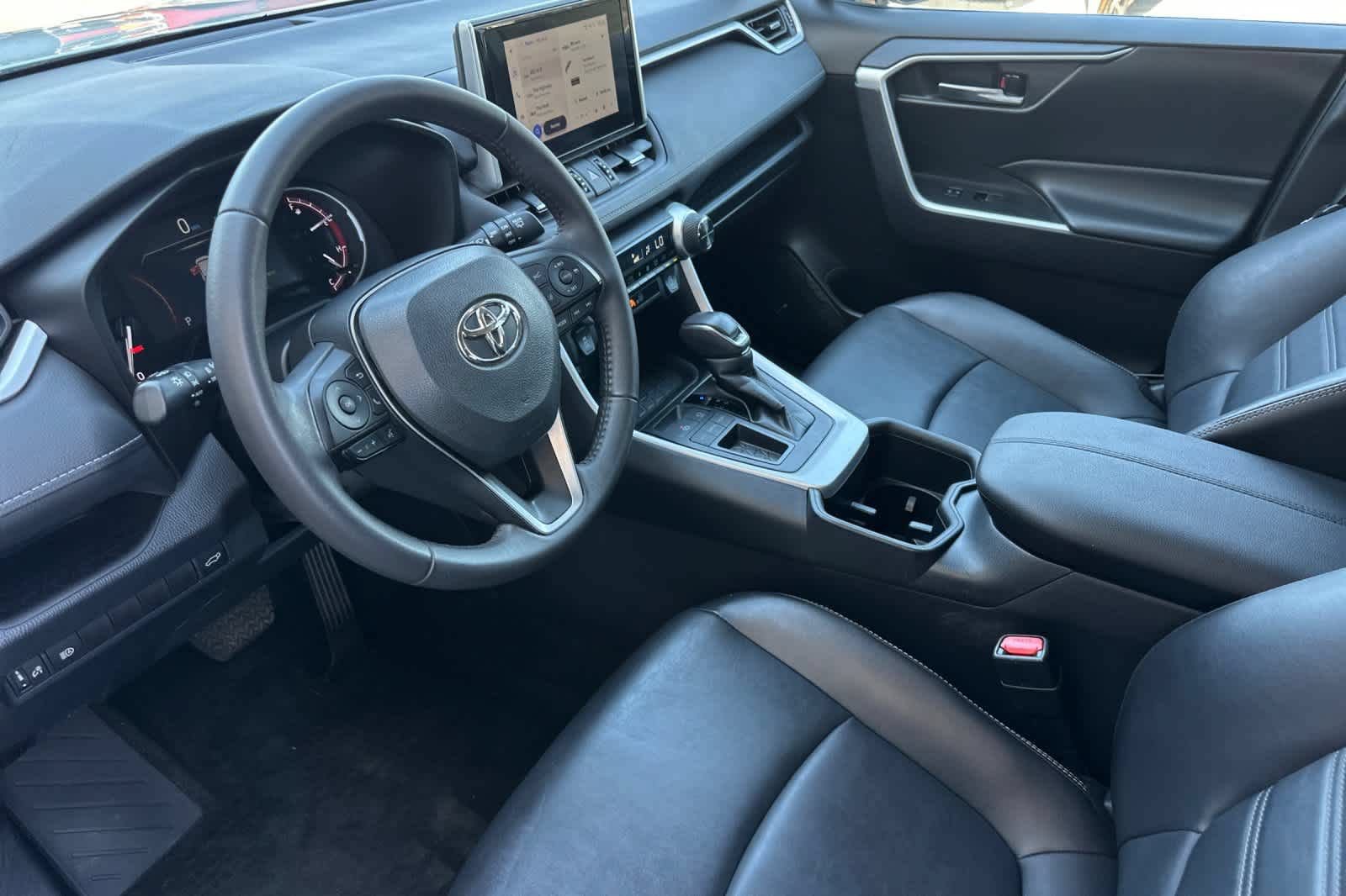 Used 2023 Toyota RAV4 XLE Premium FWD image 11