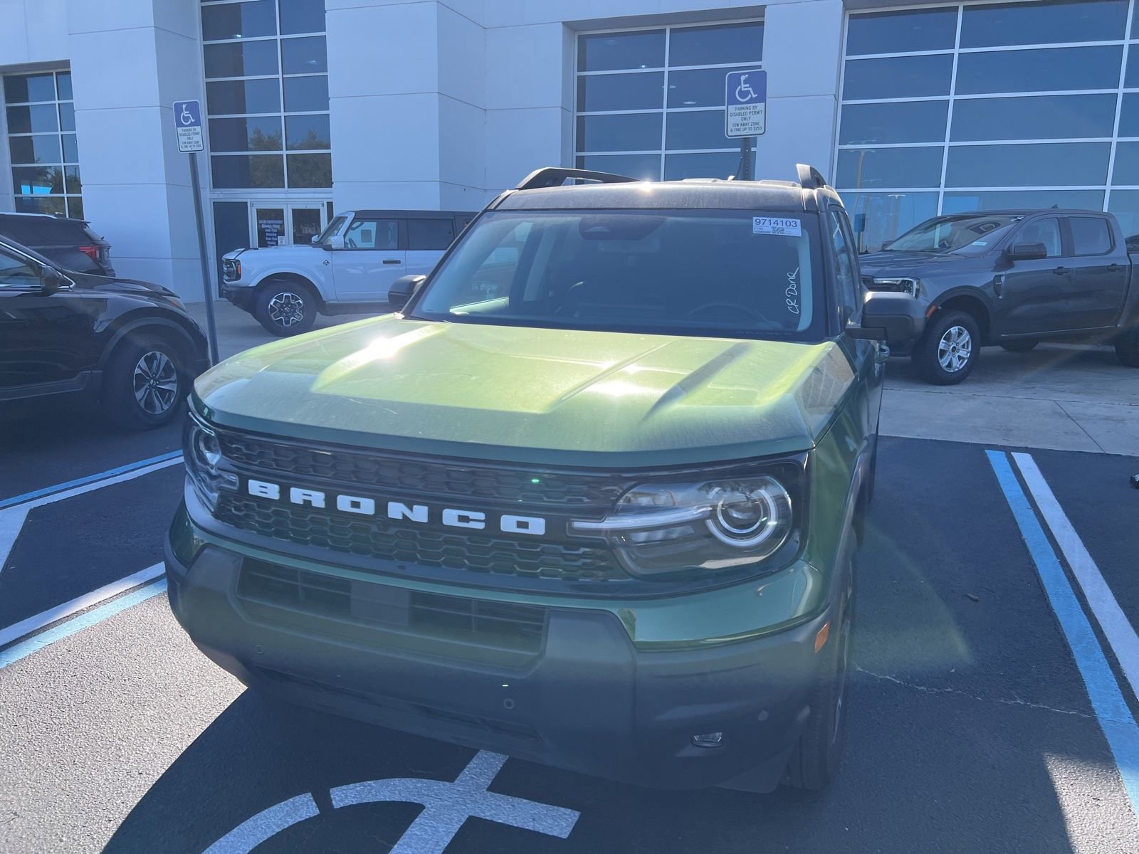 Certified 2025 Ford Bronco Sport Outer Banks w/ Outer Banks Tech Package+ image 3