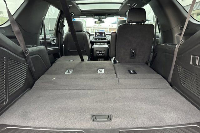 Used 2022 GMC Yukon SLT w/ SLT Luxury Package image 18