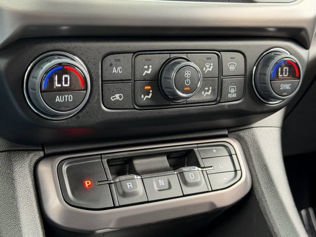 Used 2023 GMC Acadia AT4 w/ Technology Package AWD/4WD image 24