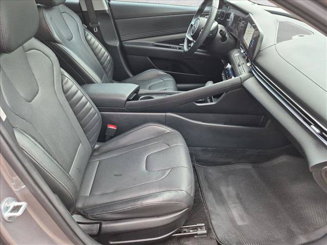 Used 2023 Hyundai Elantra Limited FWD image 21