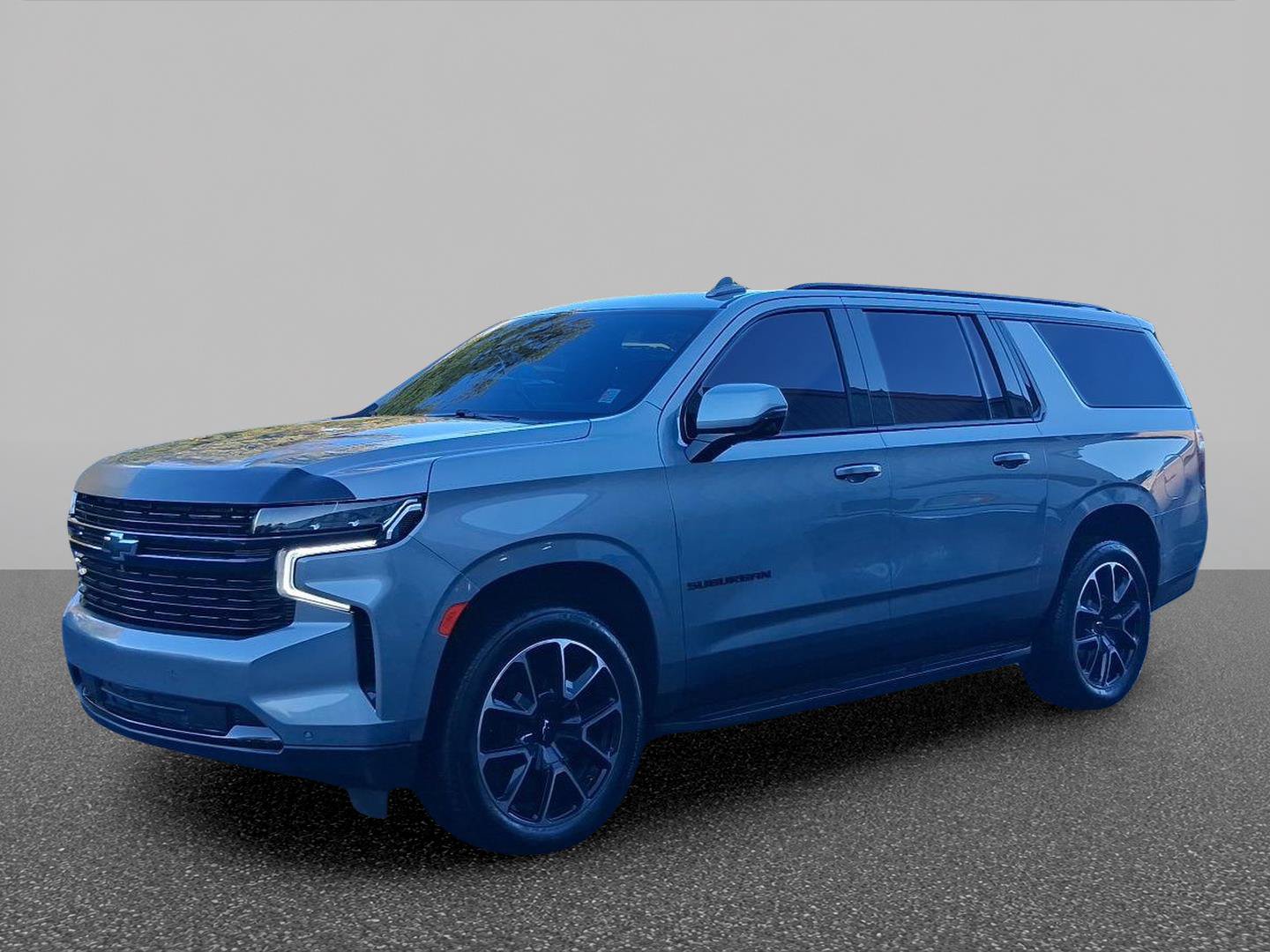 Used 2024 Chevrolet Suburban RST w/ Sport Performance Package AWD/4WD image 1
