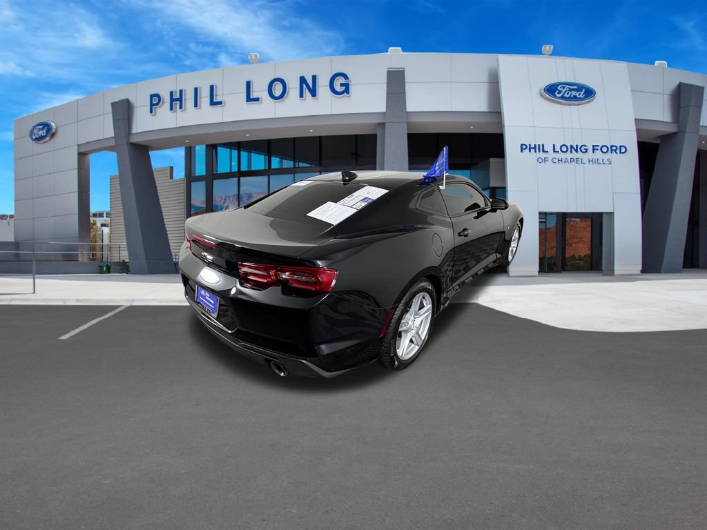 Used 2024 Chevrolet Camaro LT RWD image 5