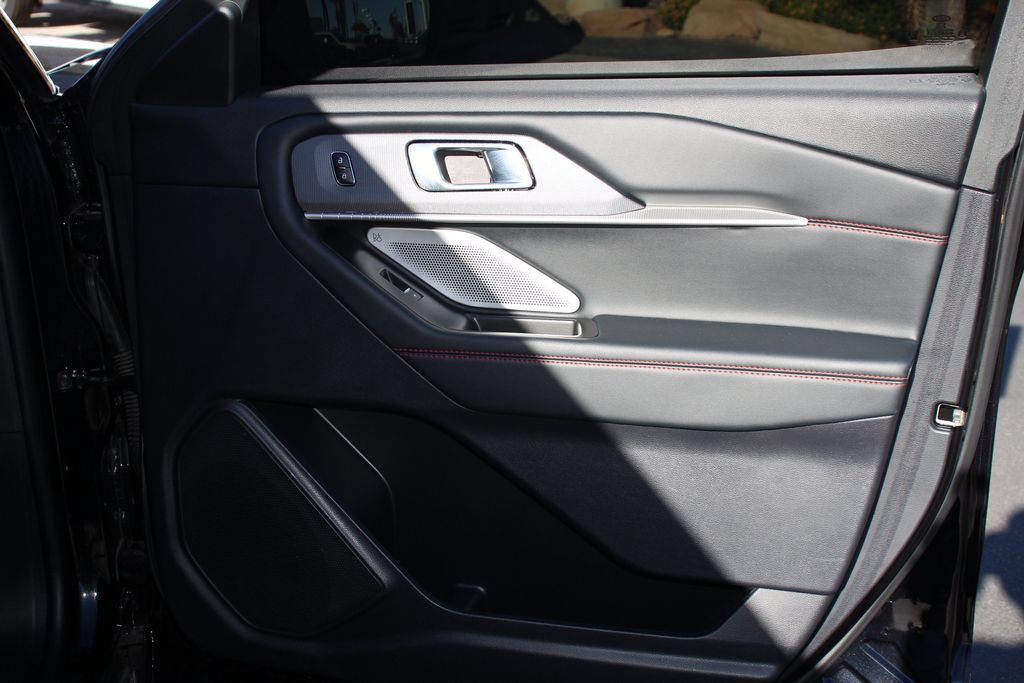 Certified 2025 Ford Explorer ST AWD/4WD image 28