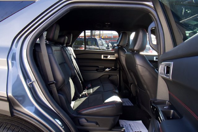 Certified 2023 Ford Explorer ST-Line AWD/4WD image 29