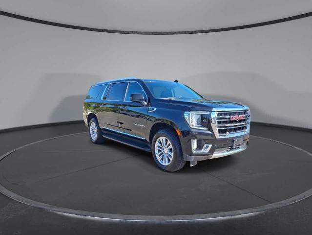 Used 2024 GMC Yukon XL SLT w/ SLT Luxury Package AWD/4WD image 2