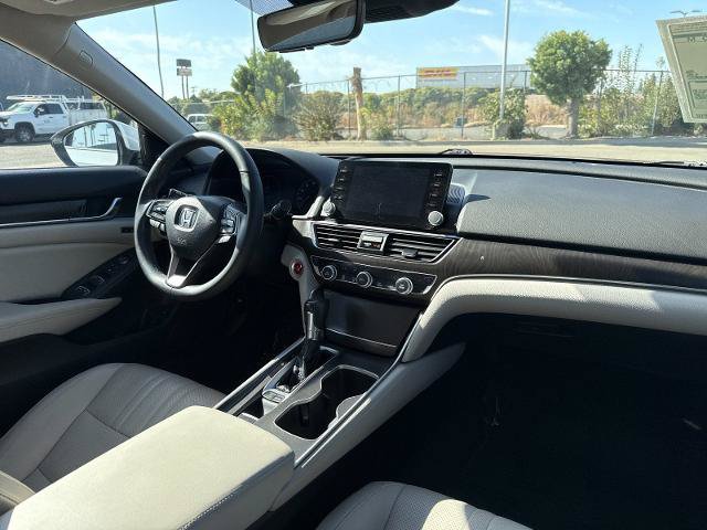 Used 2018 Honda Accord Touring image 14