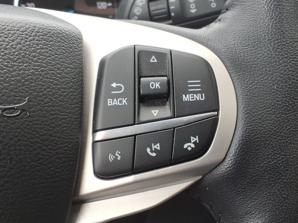 Certified 2023 Ford Explorer Limited w/ Limited Technology Package AWD/4WD image 9