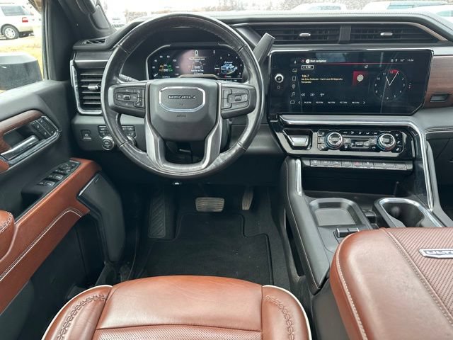 Used 2024 GMC Sierra 2500 Denali Ultimate AWD/4WD image 9