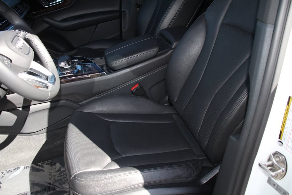 Used 2019 Audi Q7 3.0T Premium Plus w/ Premium Plus Package AWD/4WD image 23