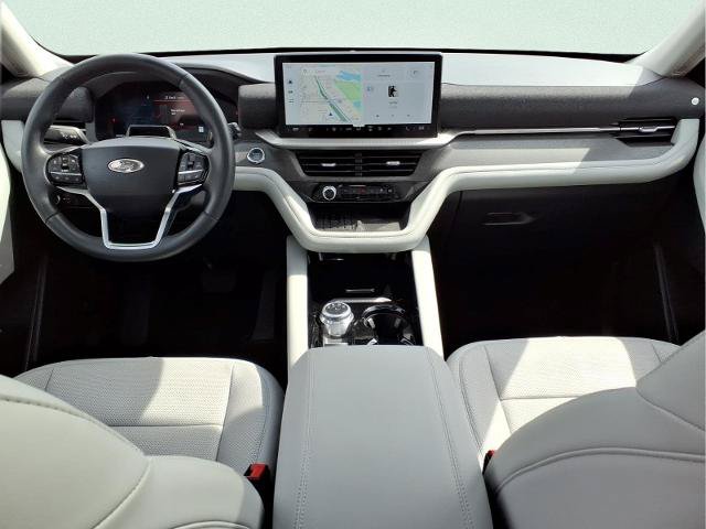 Certified 2025 Ford Explorer Platinum w/ LUX Leather Package AWD/4WD image 10