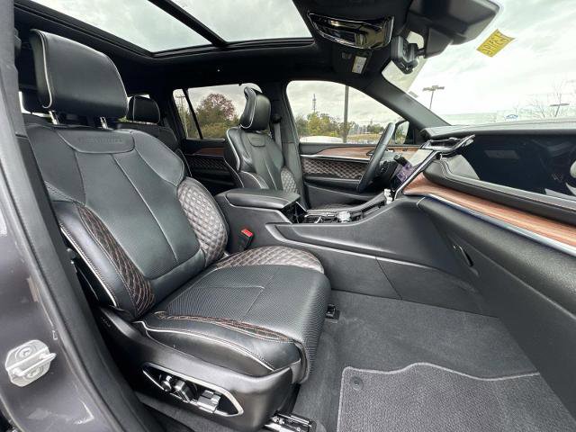 Used 2025 Jeep Grand Cherokee L Summit w/ Advanced Protech Group IV image 19