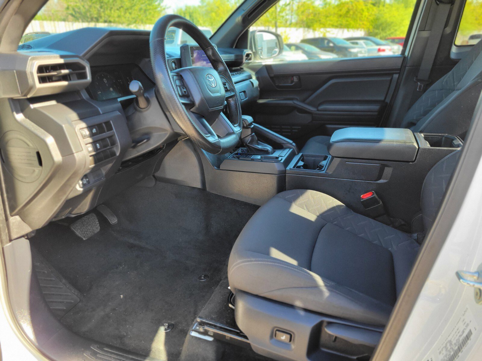 Used 2024 Toyota Tacoma SR image 16