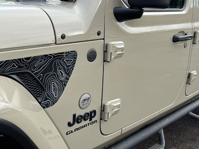 Used 2022 Jeep Gladiator Sport AWD/4WD image 21