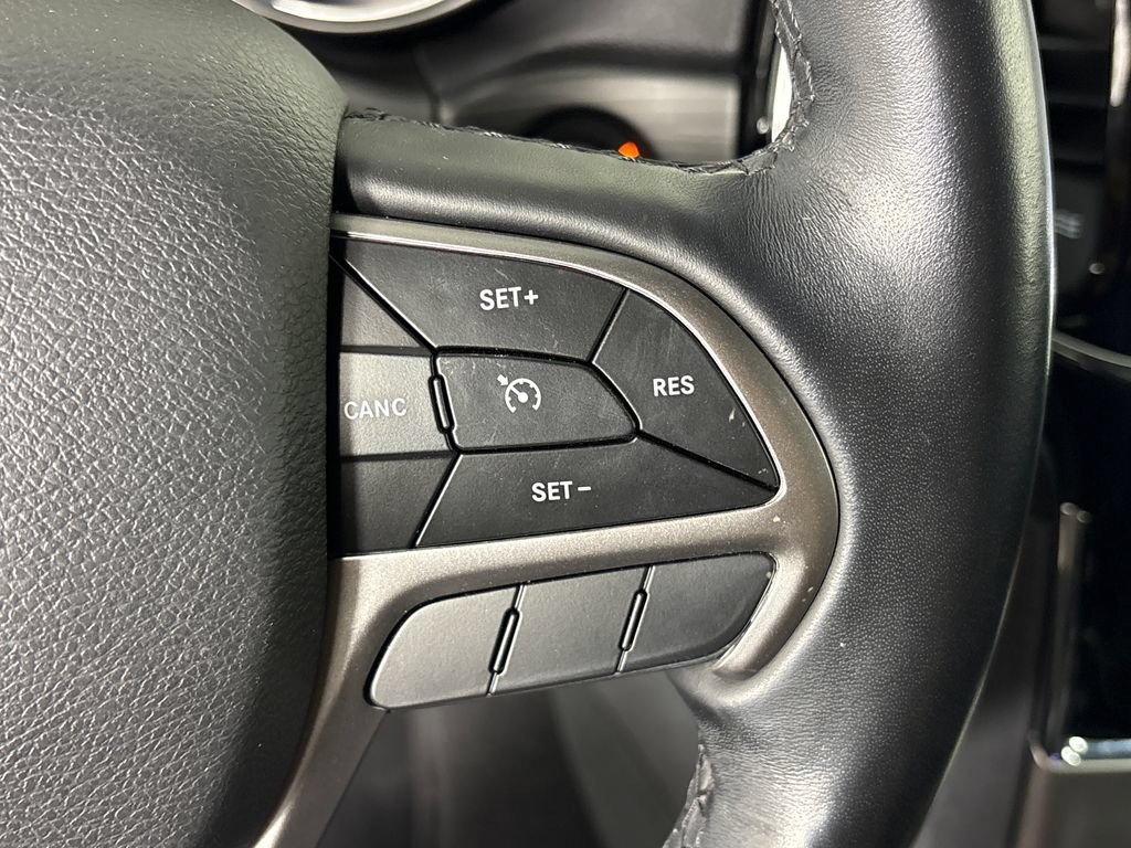 Used 2020 Jeep Grand Cherokee Altitude AWD/4WD image 19