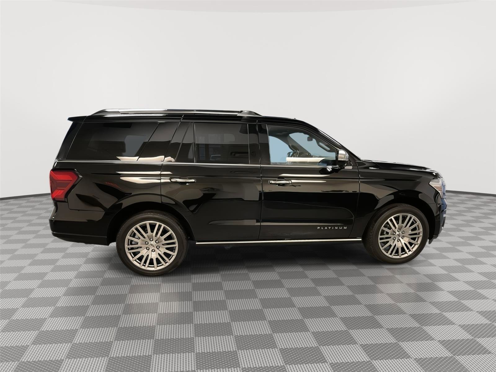 Certified 2023 Ford Expedition Platinum image 2