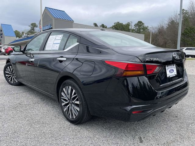 Used 2025 Nissan Altima 2.5 SV image 3