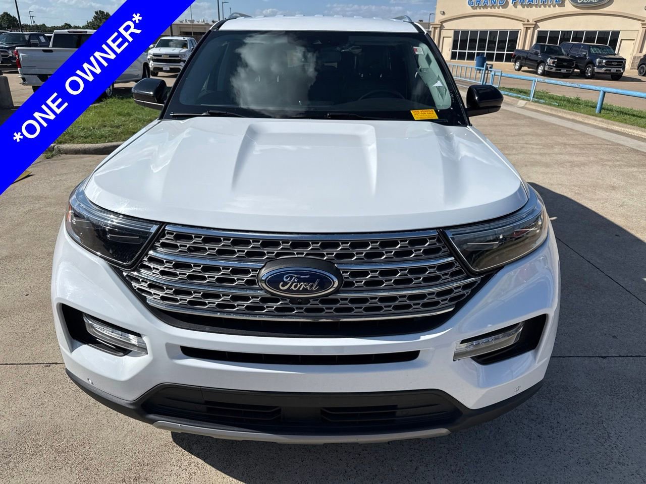 Certified 2023 Ford Explorer Limited AWD/4WD image 2