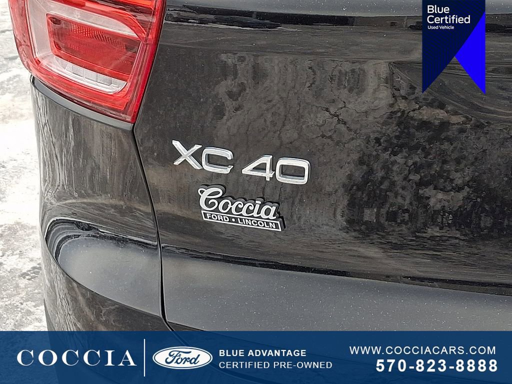 Used 2020 Volvo XC40 T5 Momentum w/ Protection Package Premier image 31