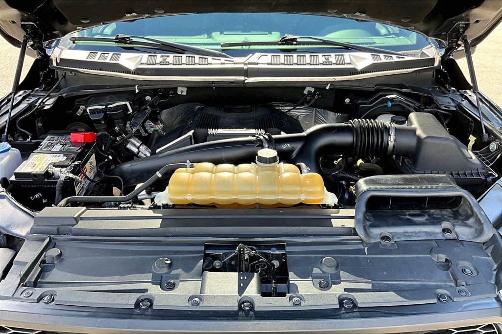 Certified 2019 Ford F150 Lariat w/ Equipment Group 502A Luxury AWD/4WD image 33