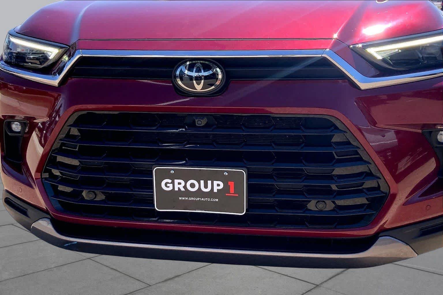 Used 2024 Toyota Grand Highlander AWD image 30