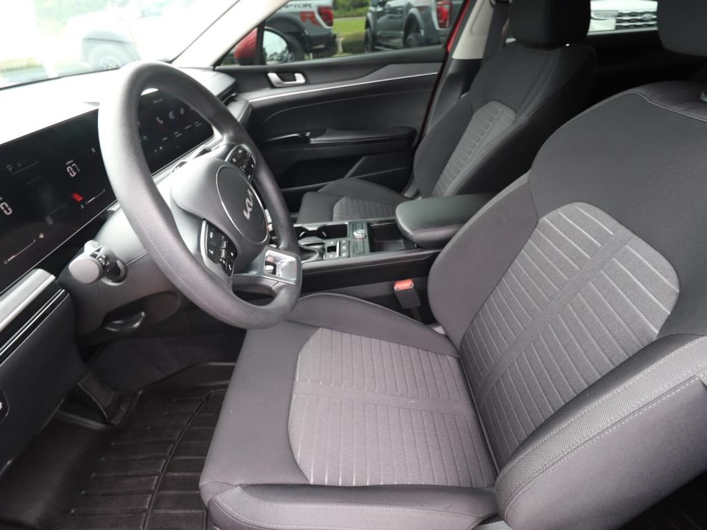 Used 2025 Kia K5 LXS FWD image 2