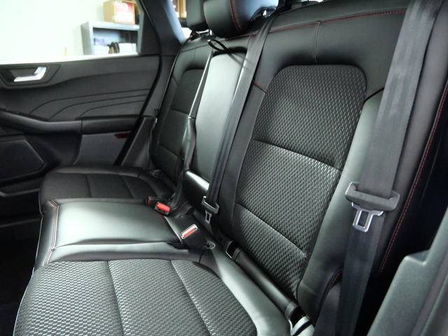 Certified 2025 Ford Escape ST-Line w/ Tech Pack #1 AWD/4WD image 14