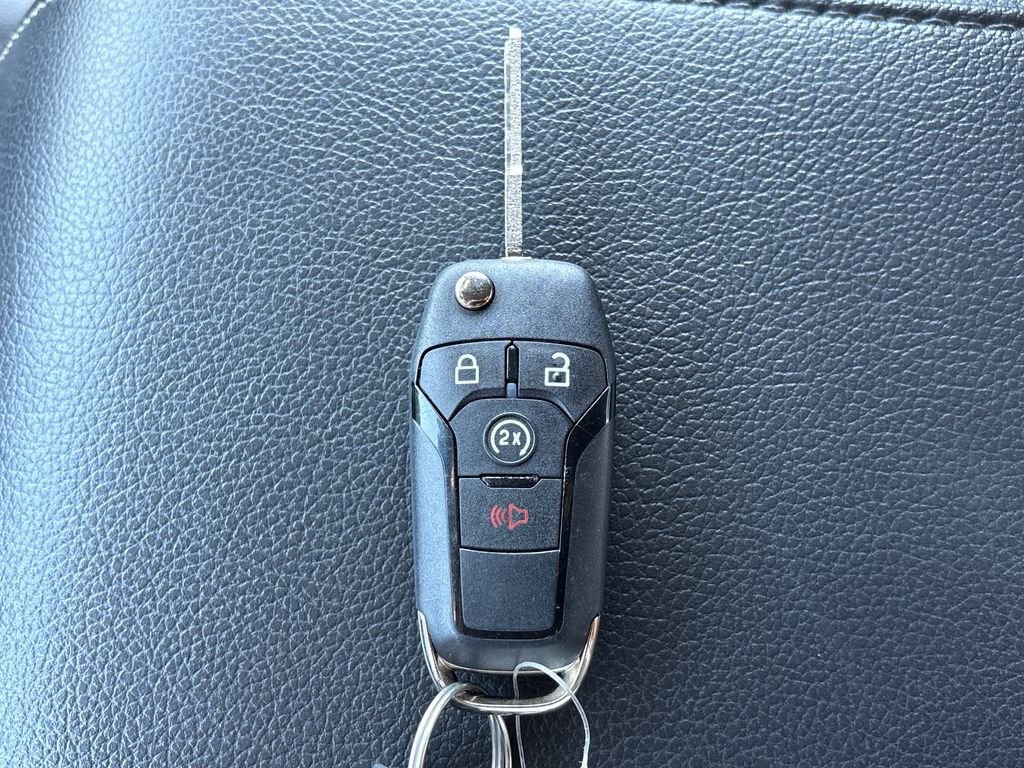 Certified 2022 Ford F250 Lariat w/ Lariat Value Package image 33