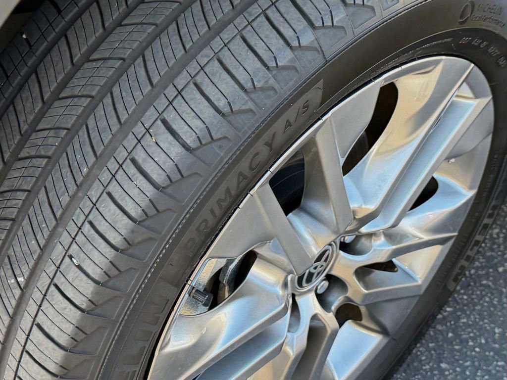 Used 2024 Toyota RAV4 XLE Premium image 13