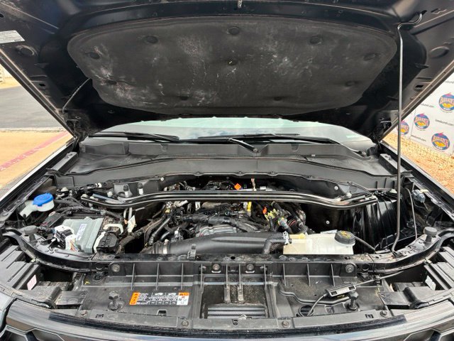 Certified 2025 Ford Explorer ST-Line w/ Premium Package AWD/4WD image 17