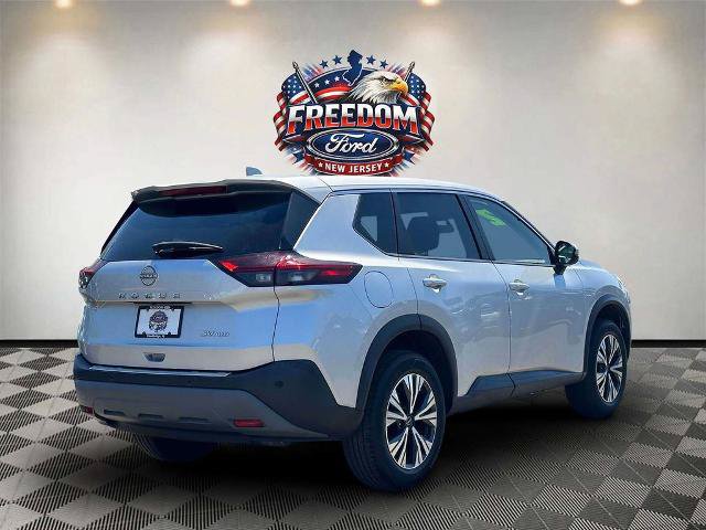 Used 2022 Nissan Rogue SV AWD/4WD image 5
