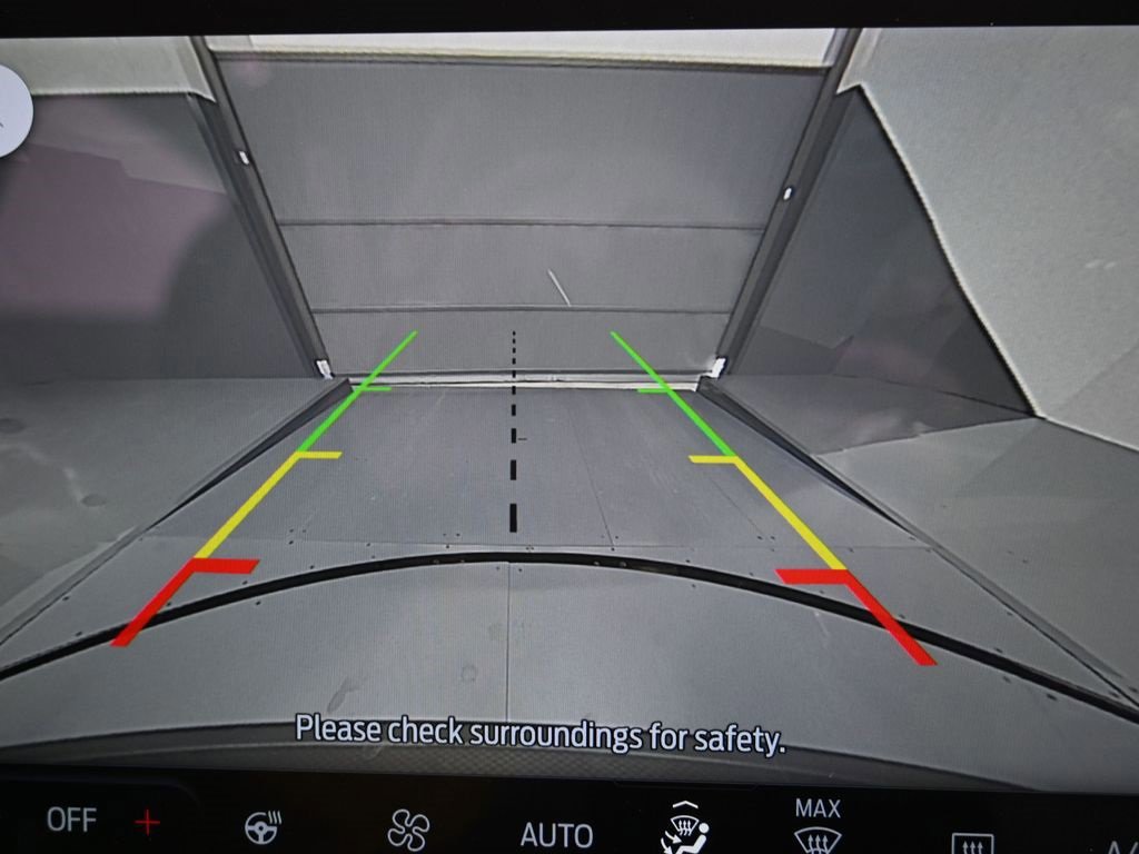 Certified 2025 Ford Escape SE w/ Class II Trailer Tow Package image 33