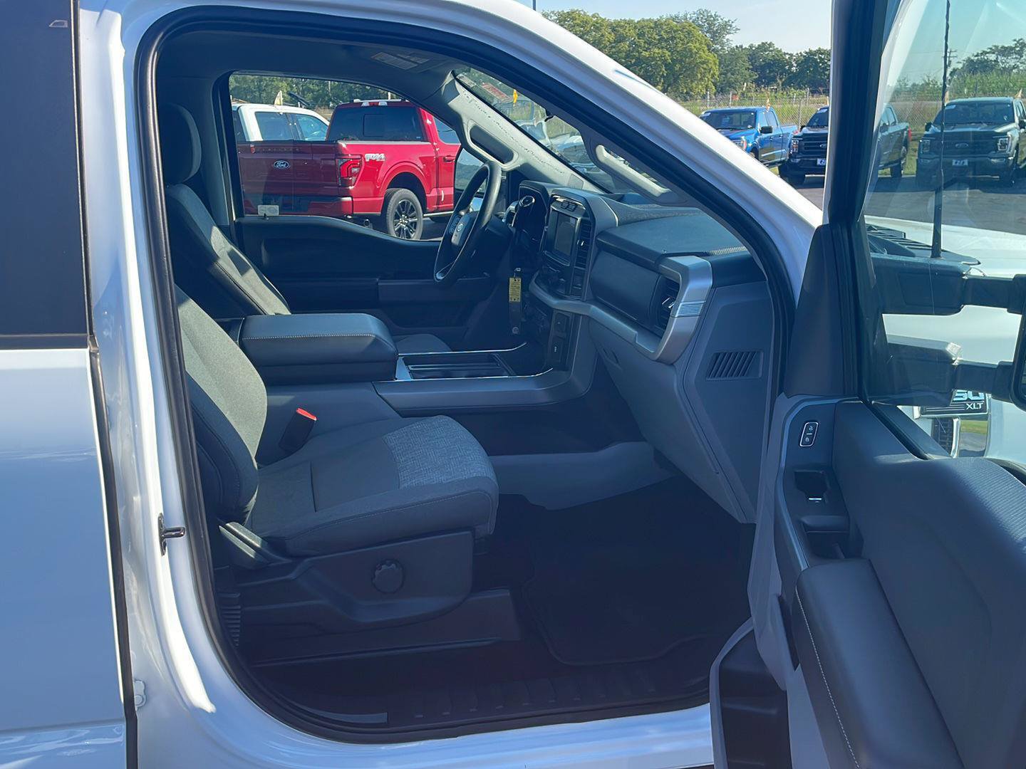 Certified 2022 Ford F150 XLT w/ XTR Package AWD/4WD image 29