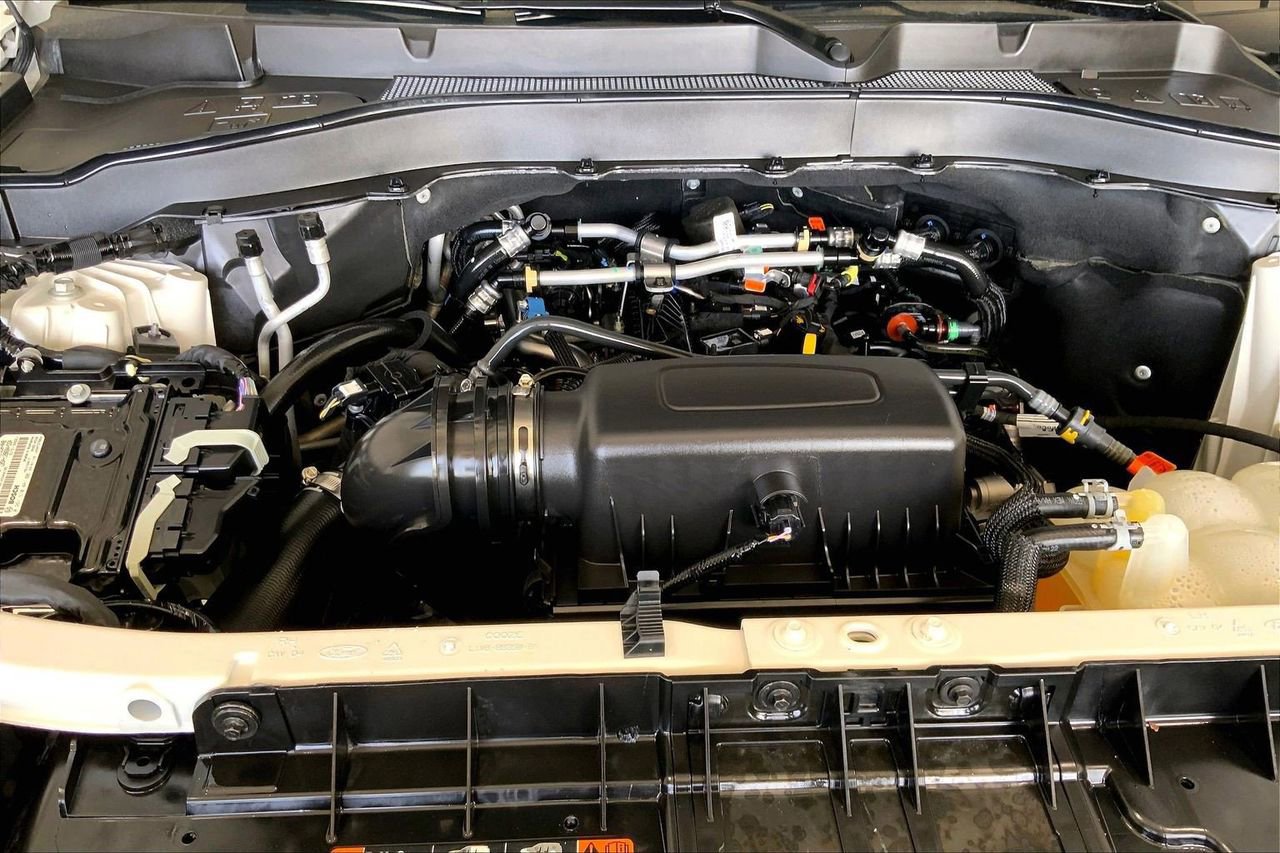 Certified 2024 Ford Explorer XLT w/ Equipment Group 202A image 13