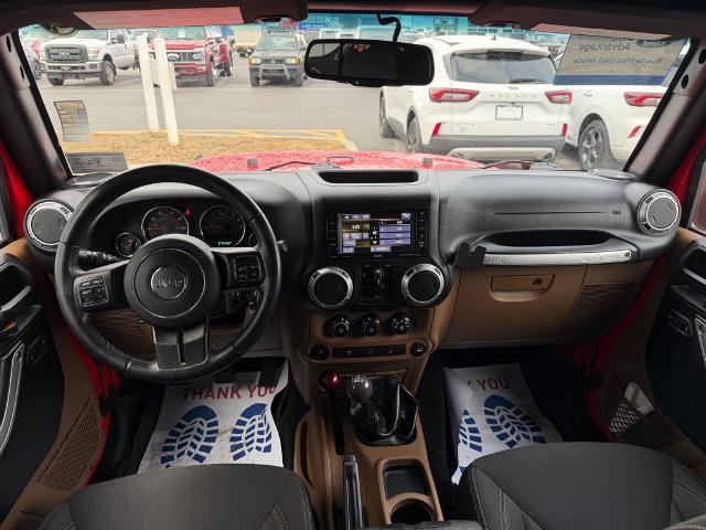 Used 2018 Jeep Wrangler Unlimited Rubicon w/ Connectivity Group image 14