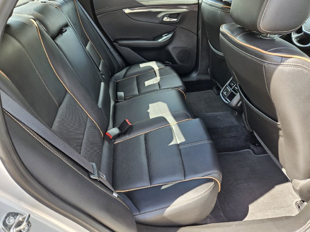 Used 2019 Chevrolet Impala Premier FWD image 13