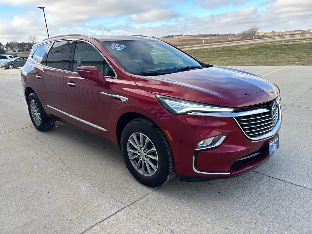 Used 2024 Buick Enclave Premium AWD/4WD image 3