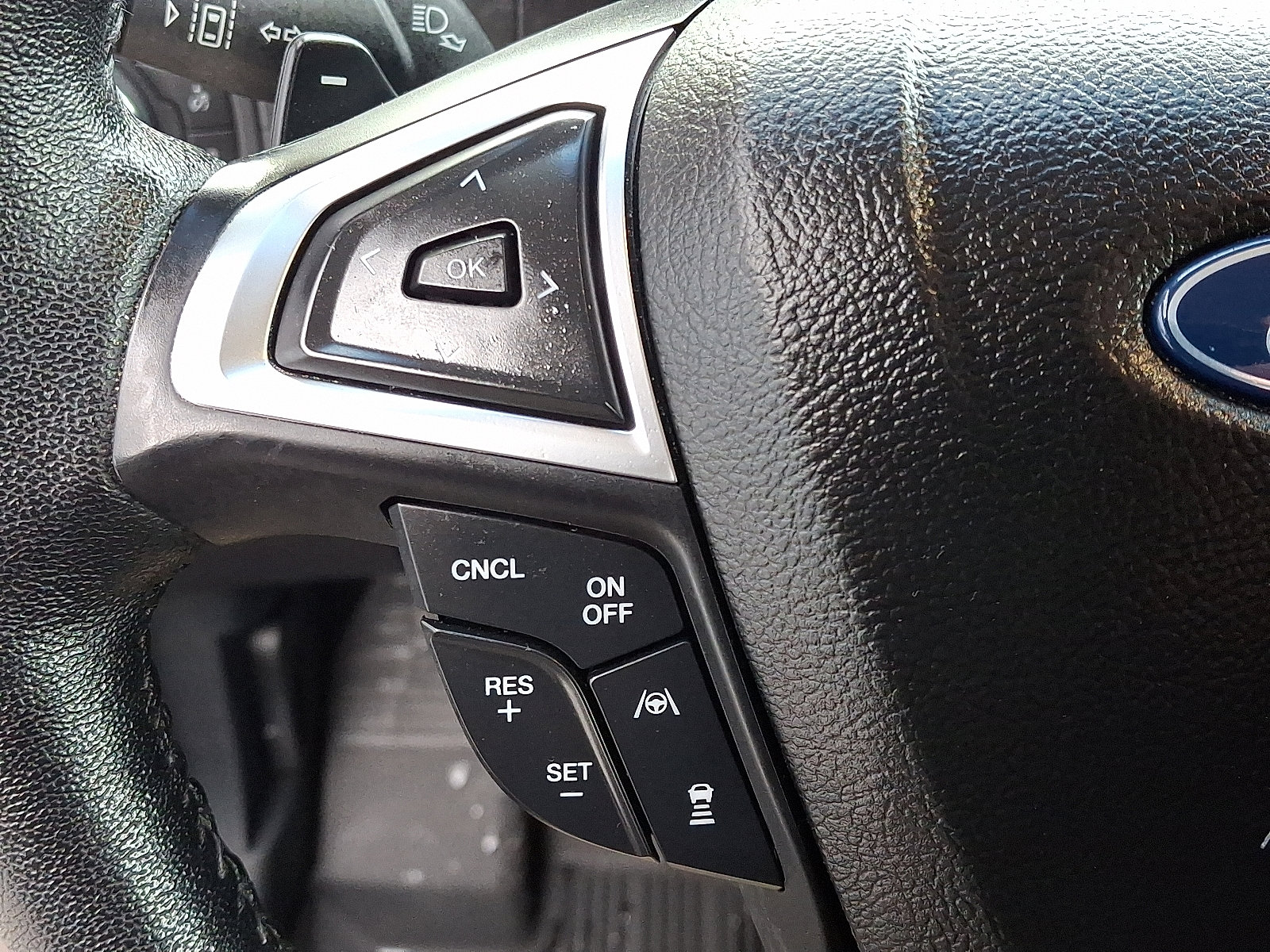 Certified 2019 Ford Edge SEL w/ Equipment Group 201A image 24