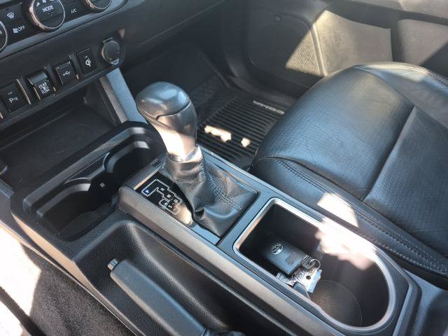 Used 2020 Toyota Tacoma TRD Off-Road w/ TRD Premium Off Road Package AWD/4WD image 23