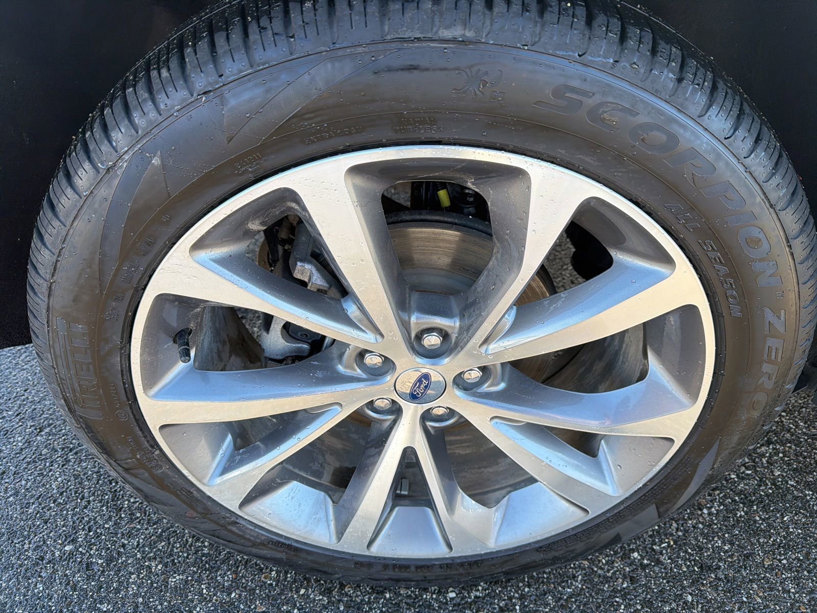 Certified 2025 Ford Explorer Platinum w/ Ultimate Package image 11