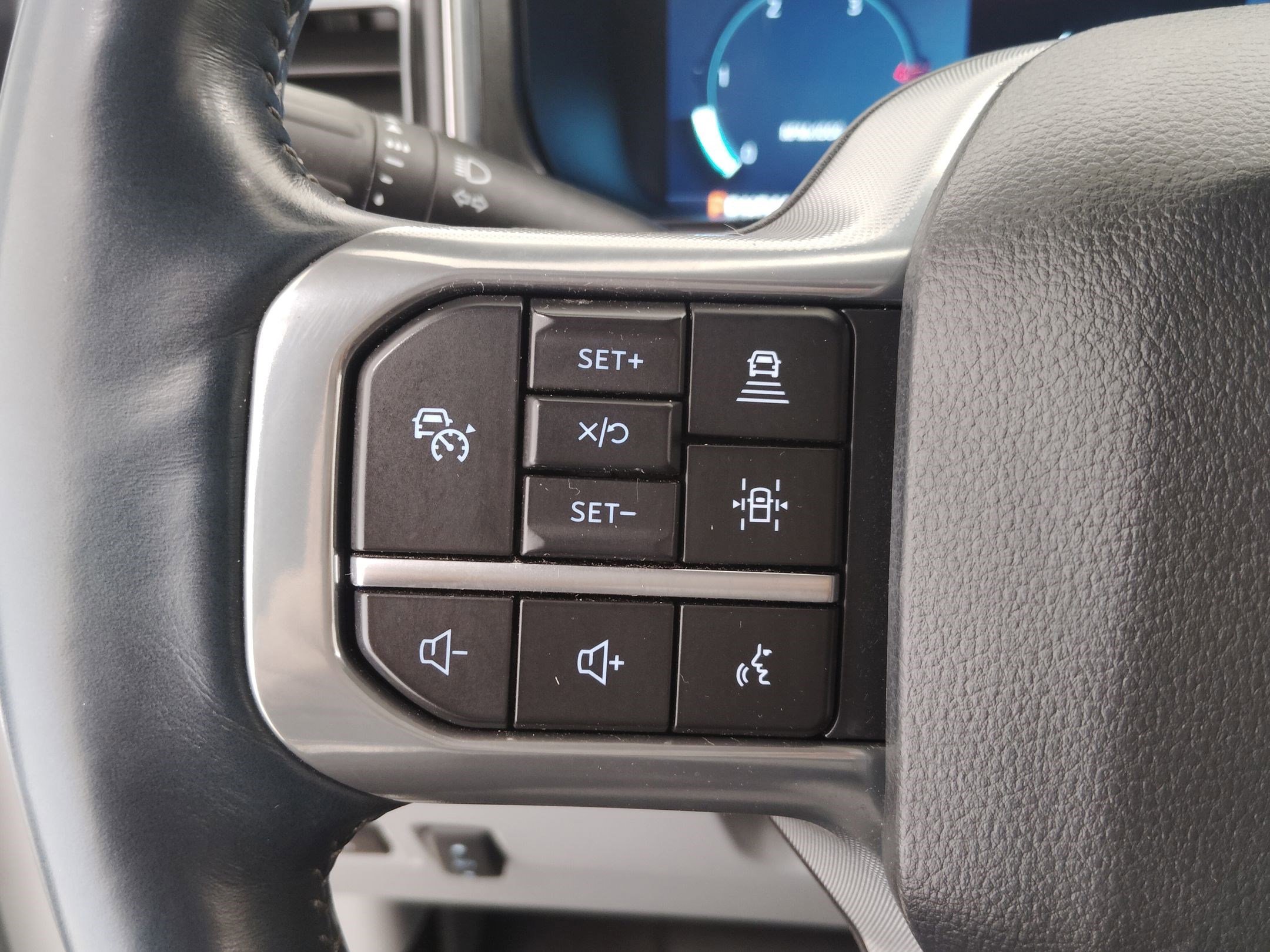 Certified 2024 Ford F250 Limited w/ FX4 Off-Road Package image 14