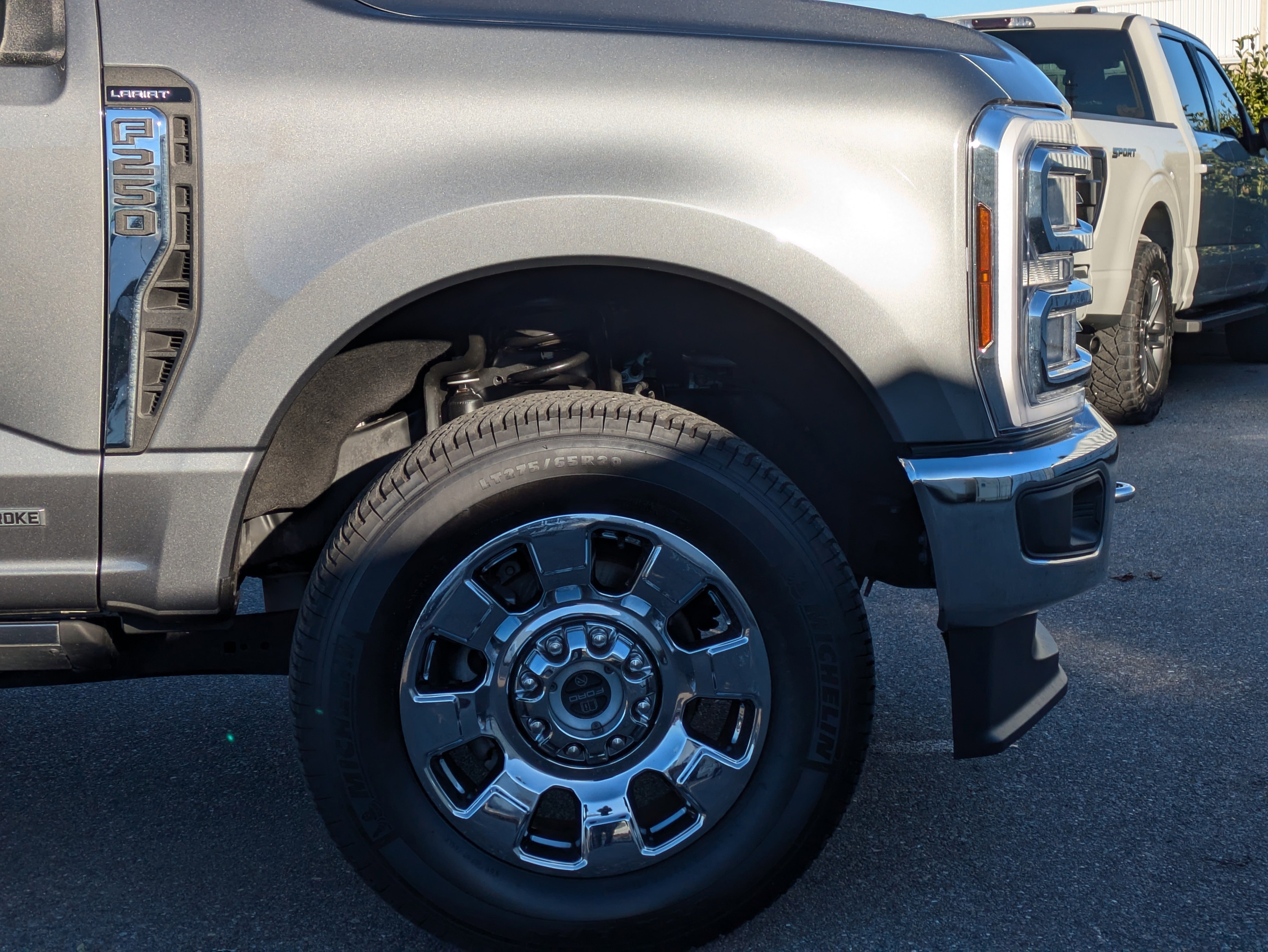 Certified 2024 Ford F250 Lariat w/ Chrome Package image 11