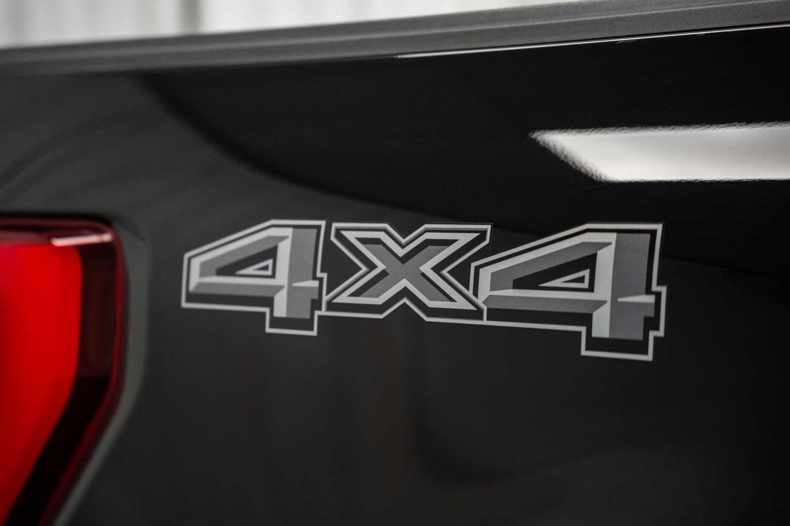 Certified 2022 Ford F150 Lariat w/ Equipment Group 502A High image 21