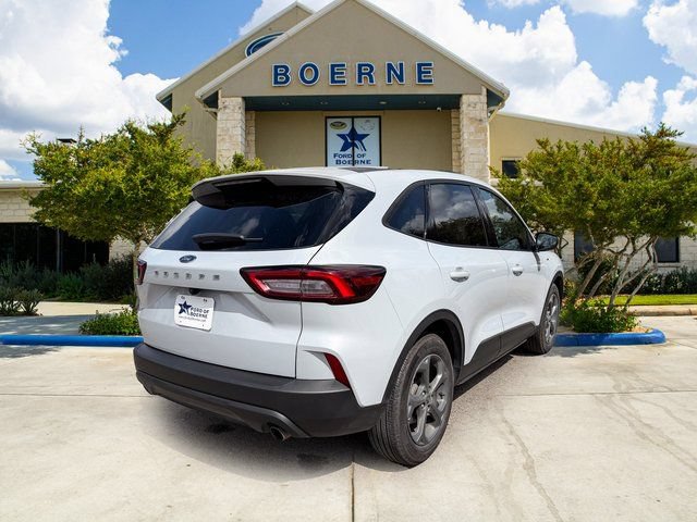 Certified 2025 Ford Escape ST-Line FWD image 5