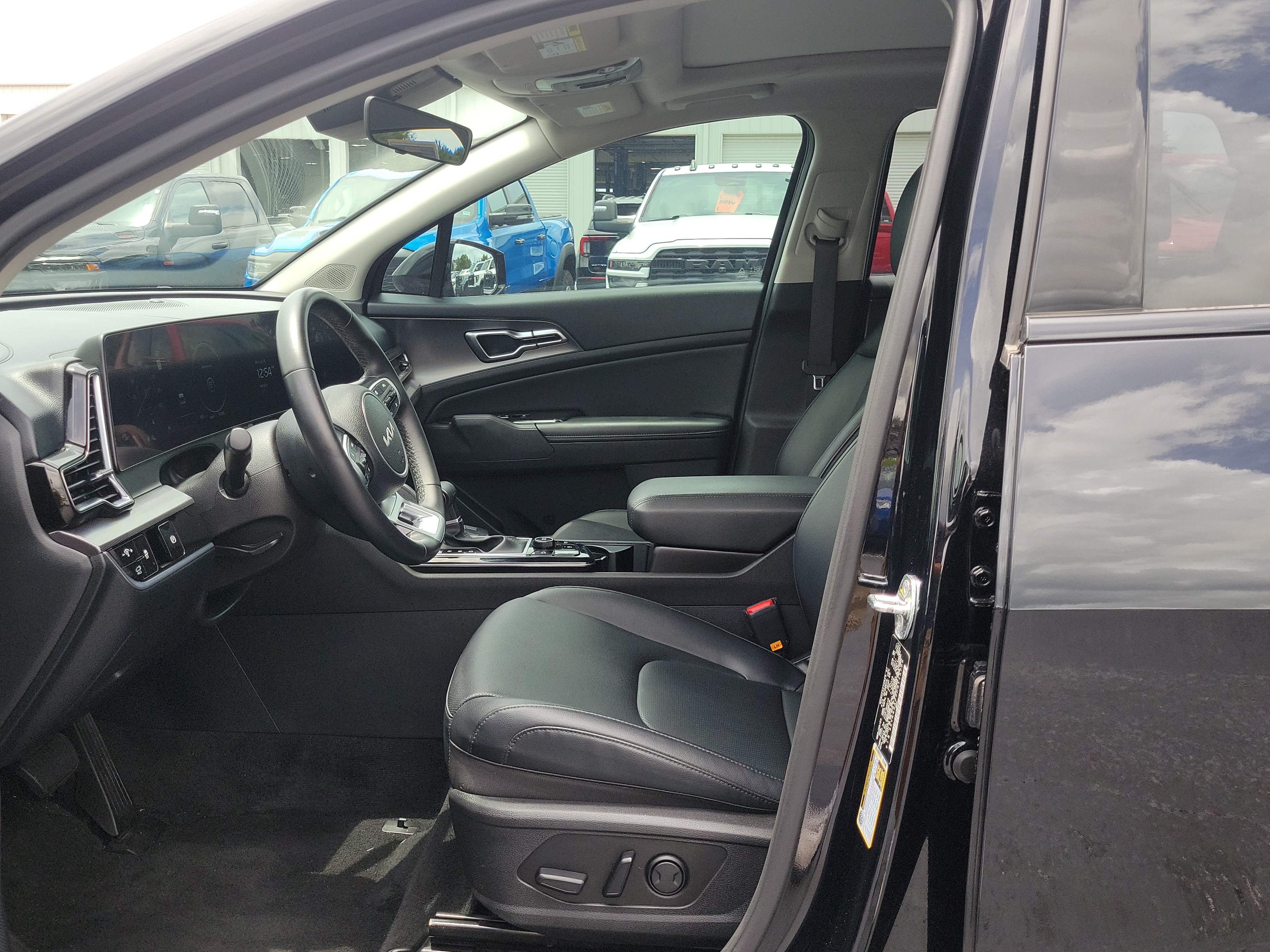 Used 2023 Kia Sportage SX FWD image 21