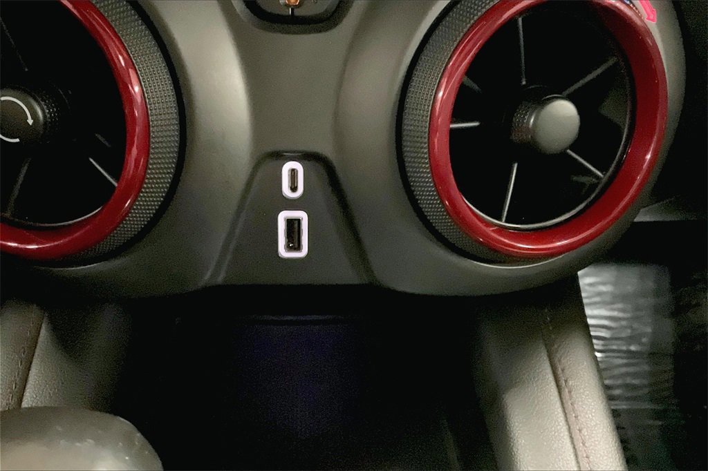 Used 2022 Chevrolet Blazer RS w/ Enhanced Convenience Package image 32