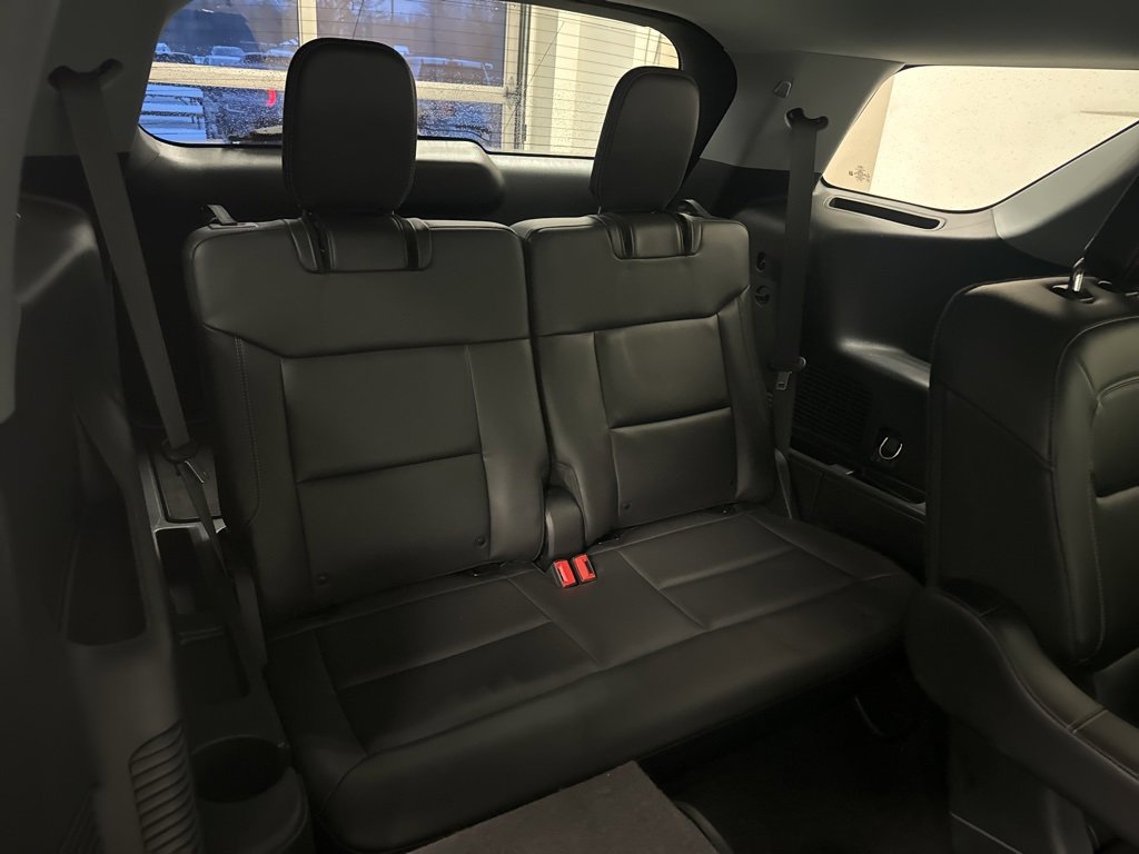 Certified 2022 Ford Explorer XLT w/ Equipment Group 202A image 14