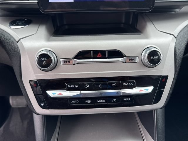 Certified 2023 Ford Explorer XLT w/ Equipment Group 202A AWD/4WD image 30